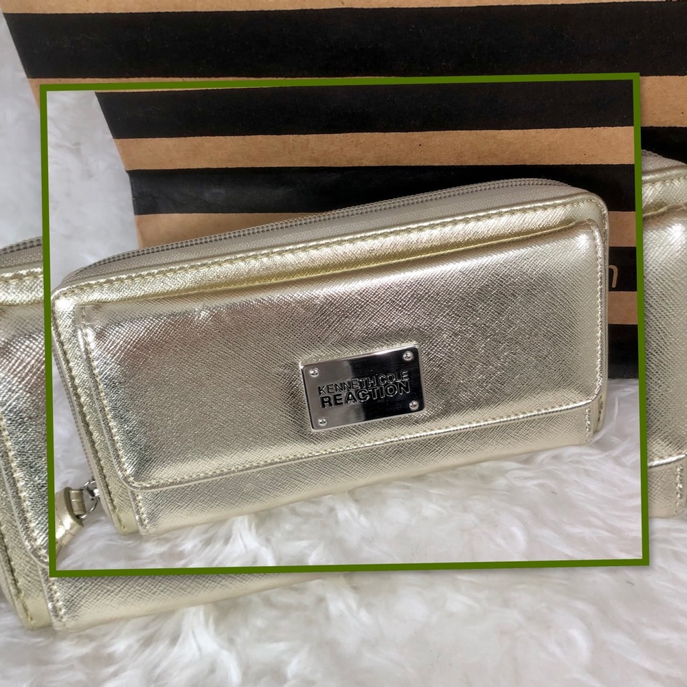 KENNETH COLE REACTION LIGHT GOLD WALLET